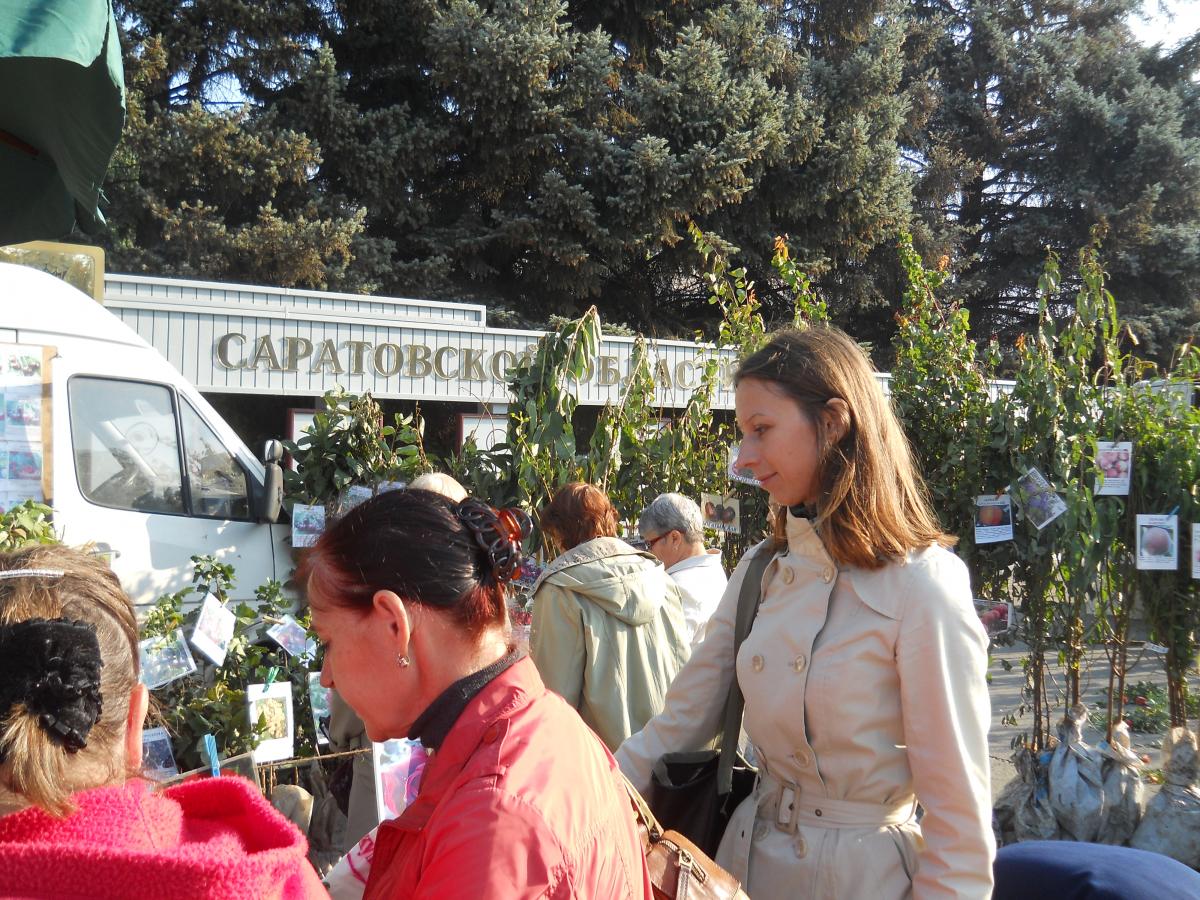 Кафедра "Экономика агропромышленного комплекса" посетила выставку-ярмарку "День садовода" Фото 3