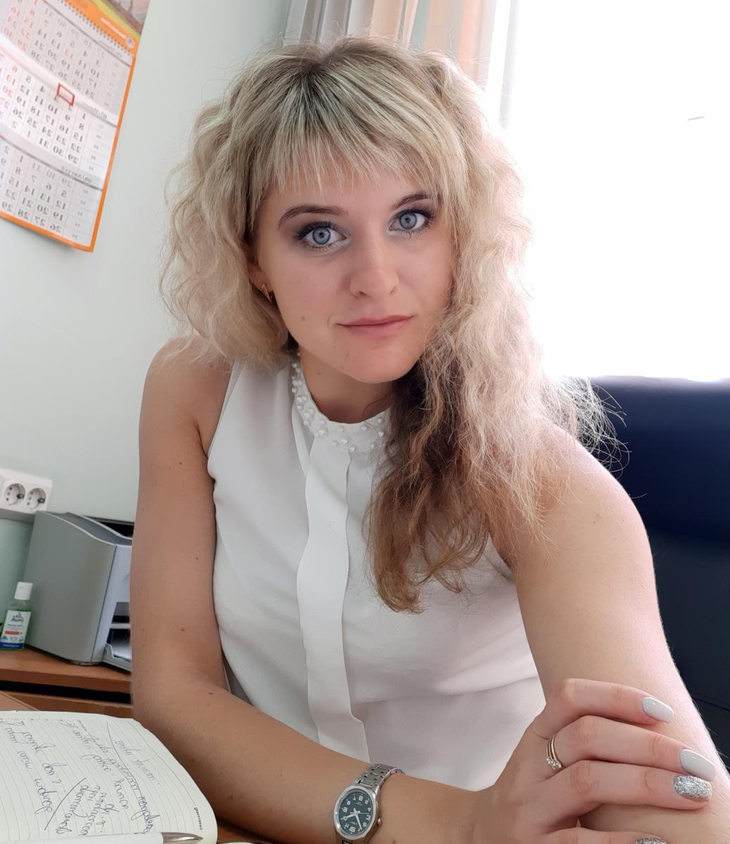 Назинцева Алёна Юрьевна - ассистент Назинцева Алёна Юрьевна - ассистент