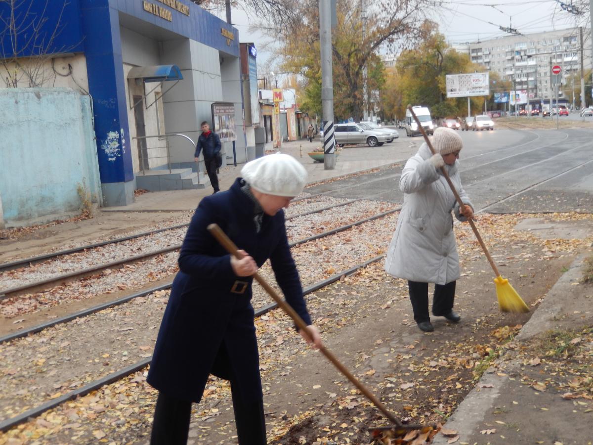 Коллектив кафедры на субботнике